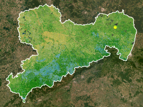 Beispielbild der Bodenfeuchteampel Sachsen: Geografische Karte mit Sachsenumriss, unterschiedliche Bodenfeuchte ist farblich (grün bis blau) gekennzeichnet