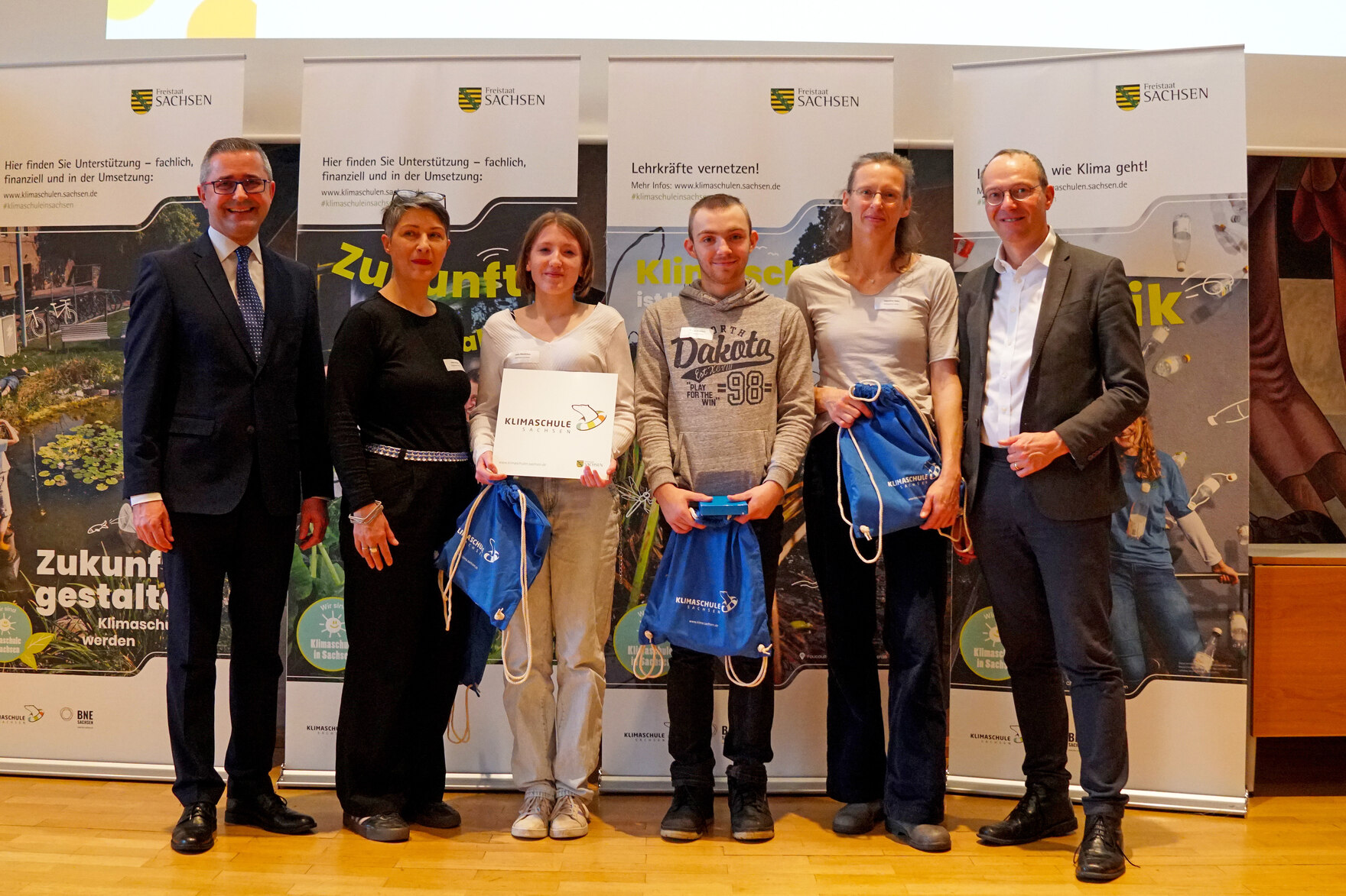Auszeichnung des Gymnasiums auf der Klimaschulkonferenz 2024