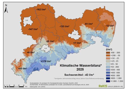 Sachsenkarte zeigt mit farbigen Flächen die Klimatische Wasserbilanz für 2025 auf sächsischem Gebiet.