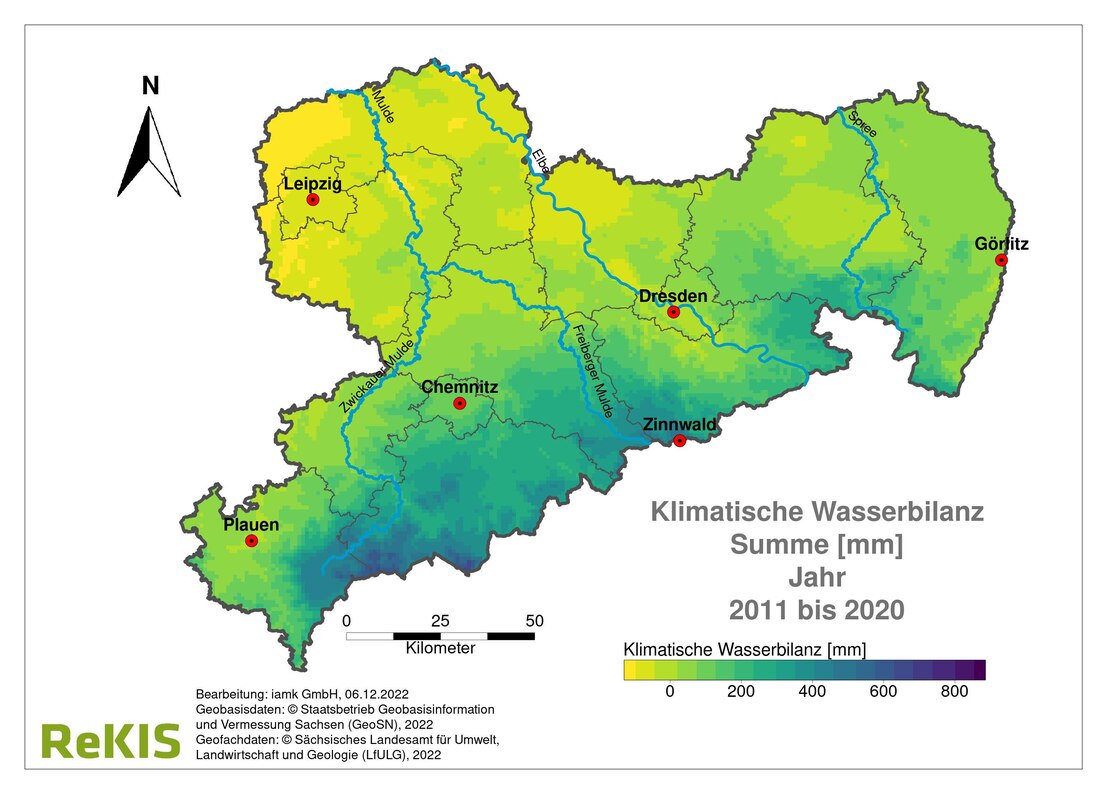 Bild 3: Sachsenkarte mit topografischen Farbgradient für KWB 2011 bis 2020. Nord und Mittelsachsen stärker aufgehellt im Vergleich zu Bild 1. Mittelgebirge ebenfalls aufgehellt nur Erzgebirgskamm gleichbleibend. Großflächige Reduktion der KWB.